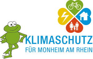 The climate protection logo: A frog is leaning on the words "Climate protection for Monheim am Rhein". On the right above the words a four-leaf clover. The upper leaf featuring a bicycle symbol, the right leaf a house symbol, the lower leaf a family symbol and the left leaf a lightning symbol.