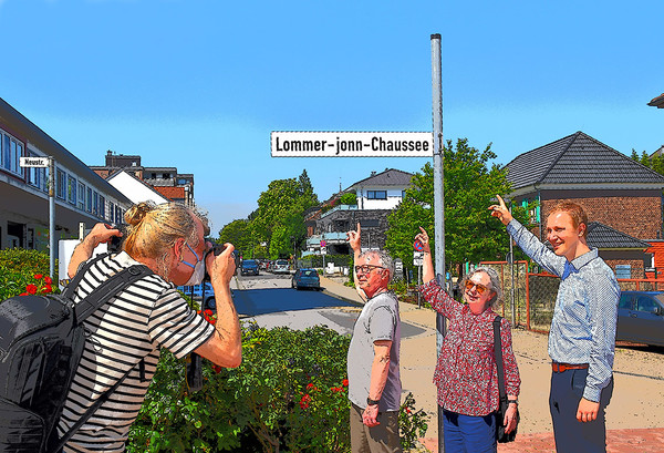 Blick in die Kamera mit dem neuen Straßenschild im Rücken: Ulla Hahn, eingerahmt von Bruder Hermann (l.) und Bürgermeister Daniel Zimmermann. Foto(s): Thomas Spekowius 
