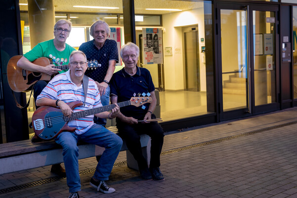 Die Oldieband „NohSpill“ der Musikschule sucht Verstärkung. Foto: Martin Eichborn