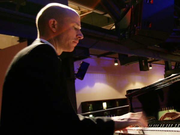 Jazz-Pianist und Musikschullehrer Philip Roesler organisiert die Pop- und Jazzsession. Foto: privat