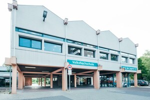 Außenansicht der Volkshochschule