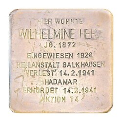 Stolperstein mit der Inschrift: Hier wohnte Wilhelmine Herz, JG. 1872, Eingewiesen 1928, Heilanstalt Galkhausen, Verlegt 14.2.1941, Hadamar, Ermordet 14.2.1941, Aktion T4