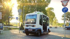 Der autonome Bus in der Altstadt