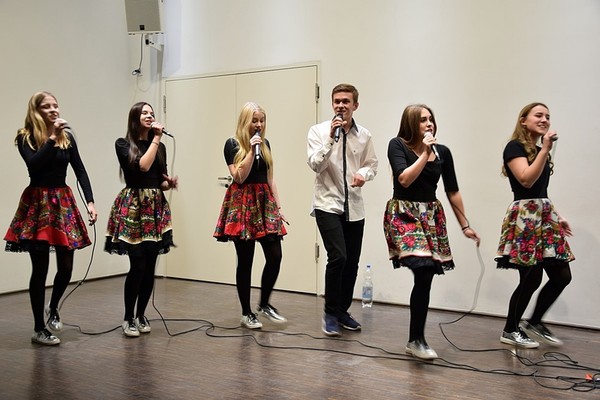 Zur Einweihung des Malborkplatzes im November 2017 trat in der Musikschule auch eine Malborker Tanzgruppe auf. Zur Tanzgala wird nun erneut eine tanzende und singende Gruppe erwartet. Foto: Katarzyna Fabianska