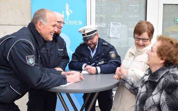 Auch in diesem Jahr wird es wieder regelmäßig gemeinsame Sprechstunden von Polizei und Kommunalem Ordnungsdienst geben. Foto: Birte Hauke