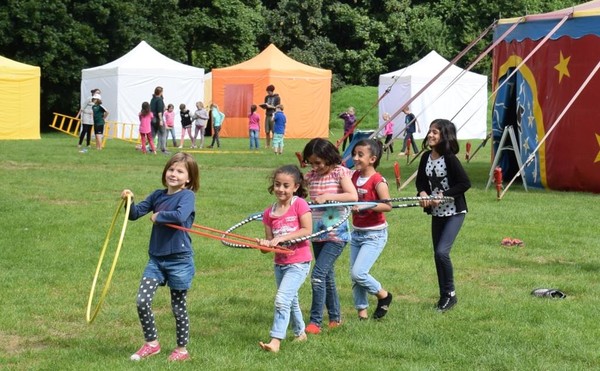 Insgesamt 200 Kinder haben bei der Ferienaktion "Circus Leben" auf der Baumberger Bürgerwiese jedes Jahr viel Spaß. Foto: Birte Hauke